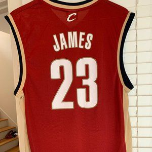 LeBron James Cleveland Cavs b-ball jersey
